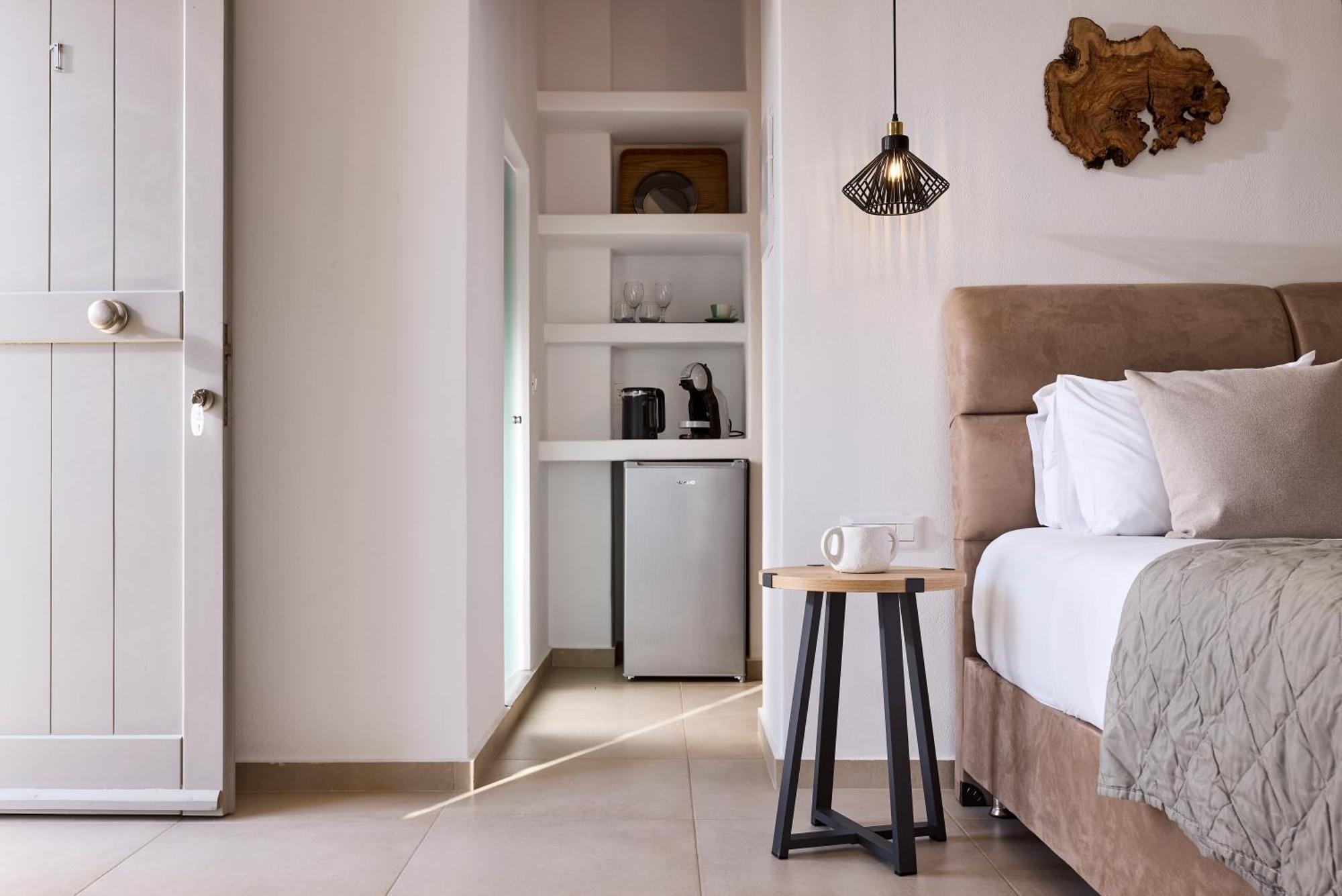 Kedros Milos Suites Adamantas  Exteriér fotografie