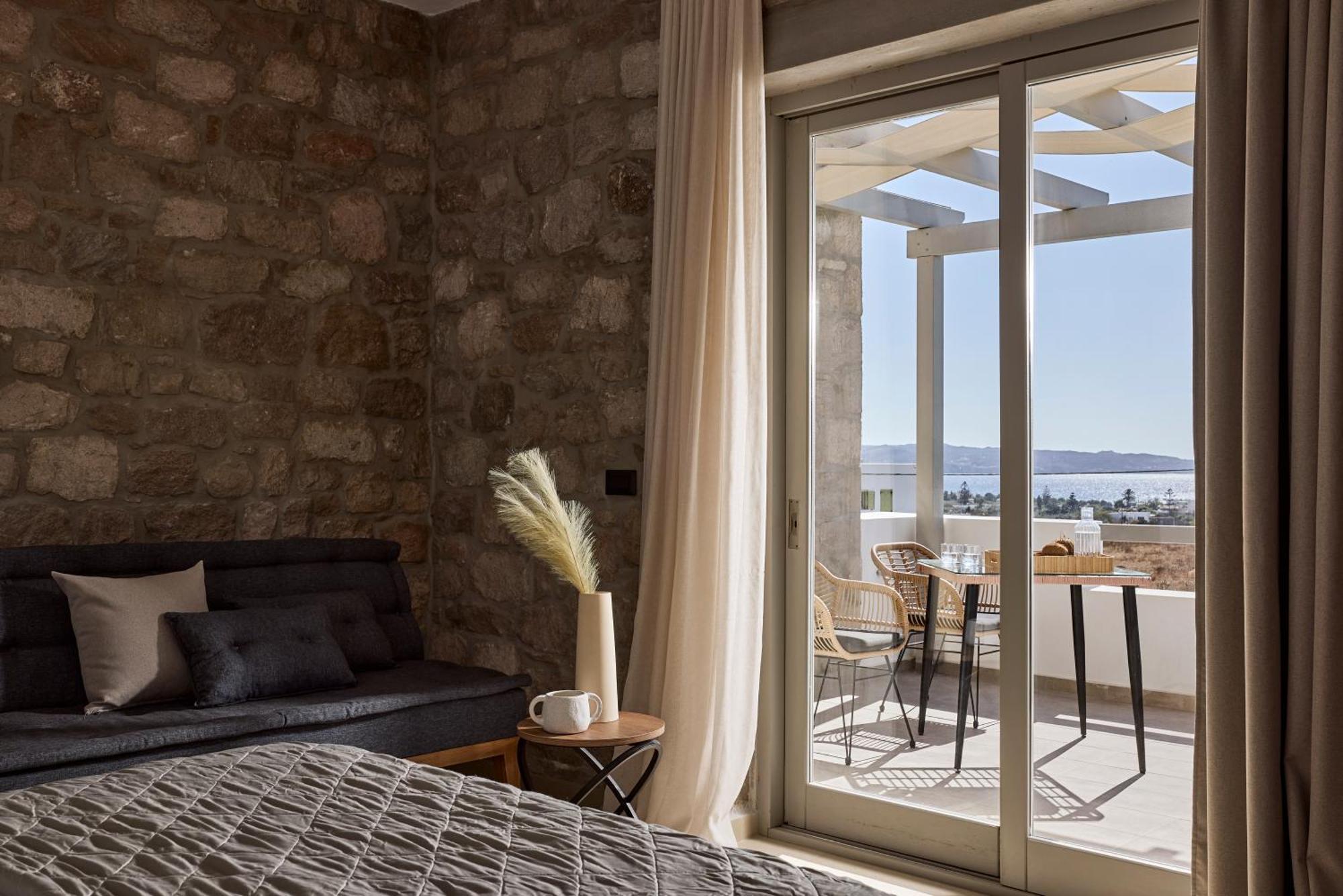 Kedros Milos Suites Adamantas  Pokoj fotografie