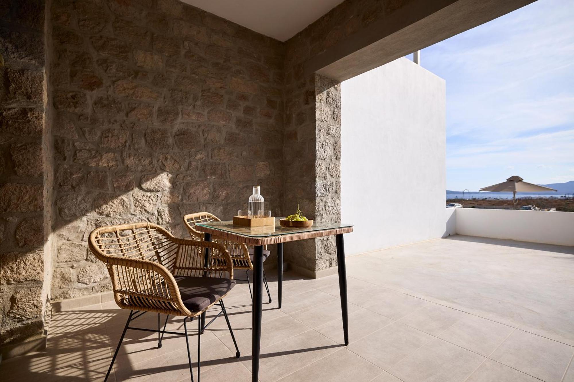 Kedros Milos Suites Adamantas  Pokoj fotografie