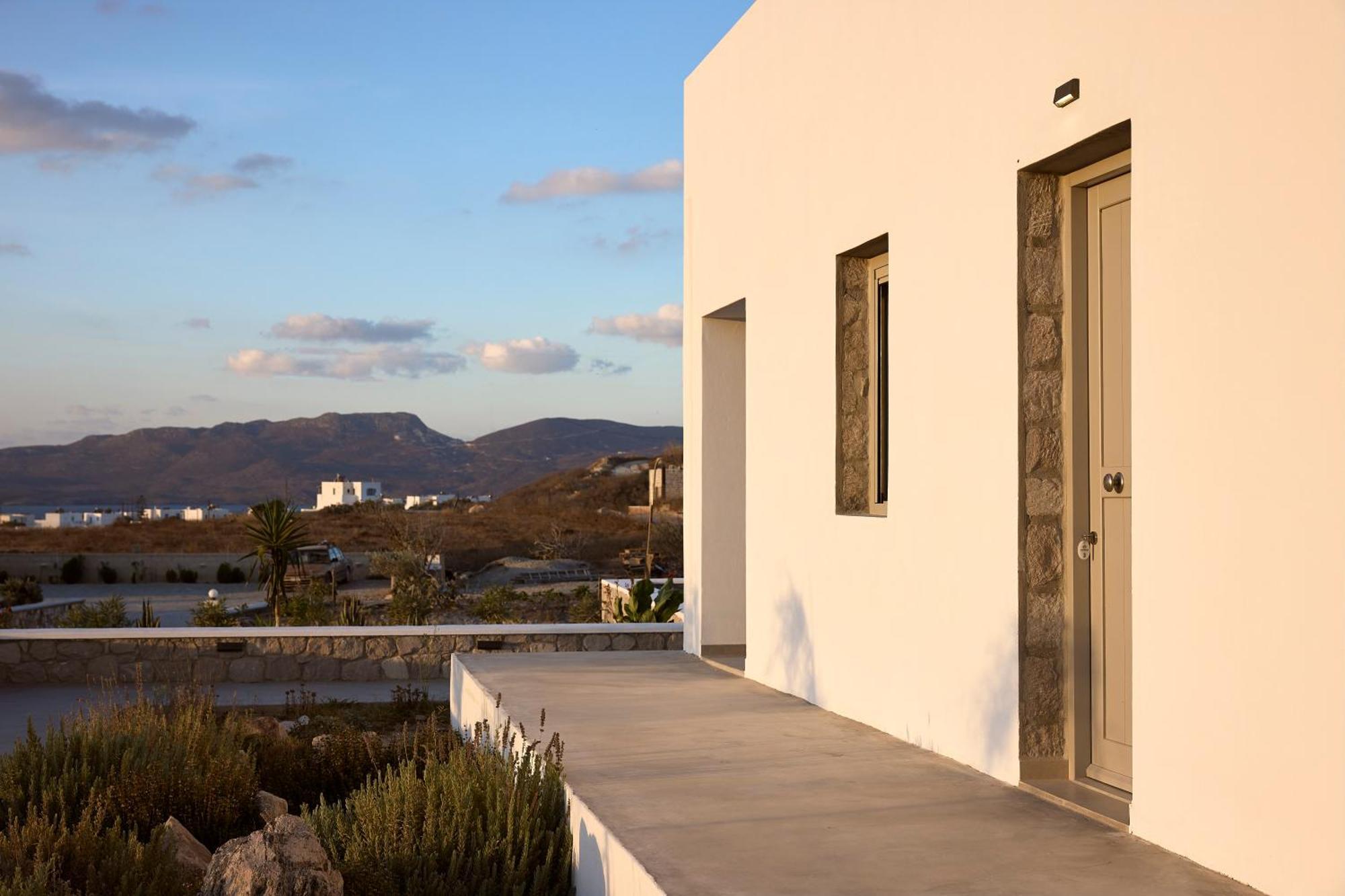 Kedros Milos Suites Adamantas  Pokoj fotografie