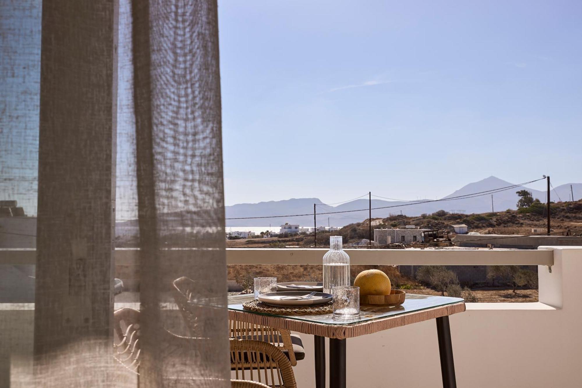 Kedros Milos Suites Adamantas  Pokoj fotografie